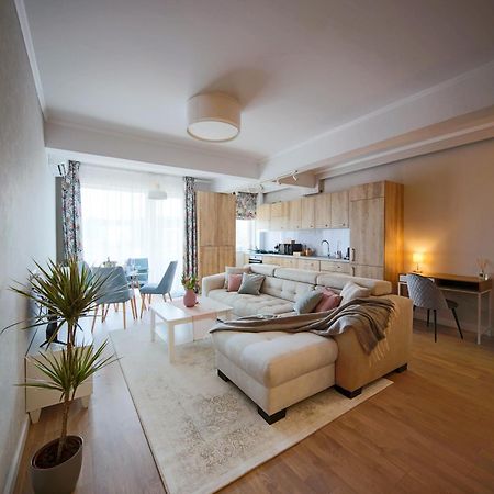 Stylish Condo - Parking And Balcony 克卢日-纳波卡 外观 照片