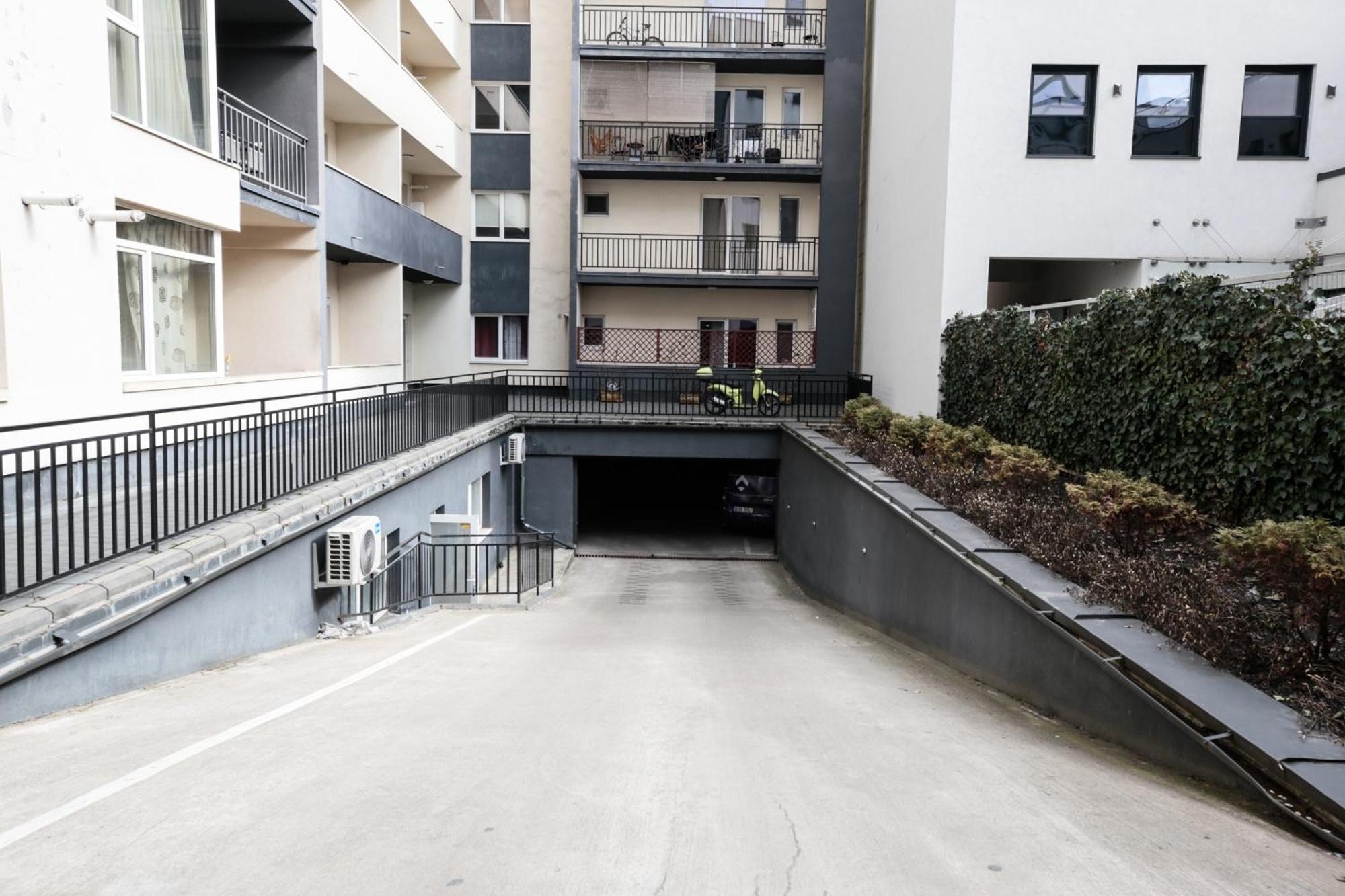 Stylish Condo - Parking And Balcony 克卢日-纳波卡 外观 照片