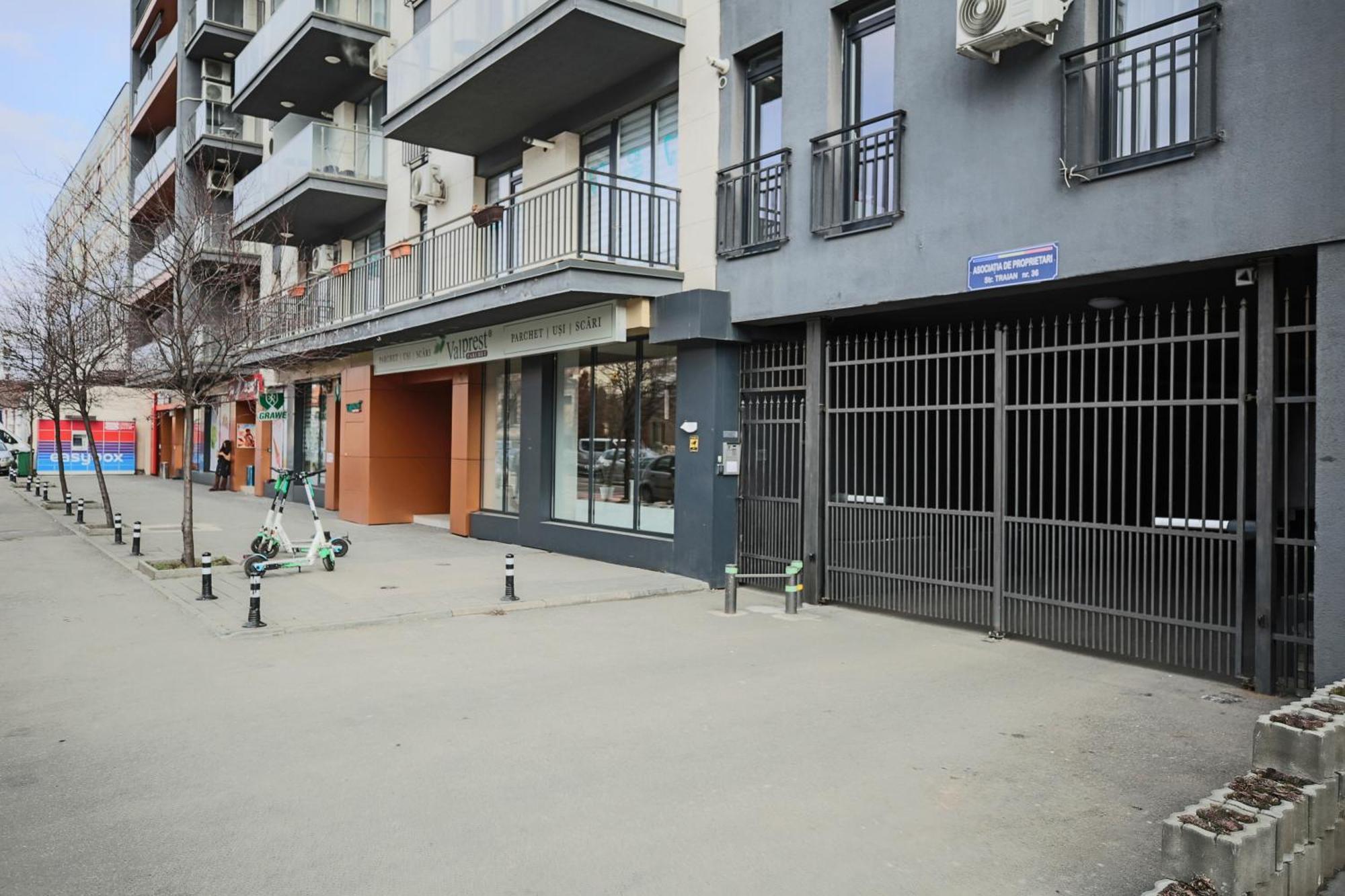 Stylish Condo - Parking And Balcony 克卢日-纳波卡 外观 照片